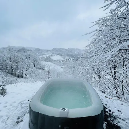 Chalet Lovely *